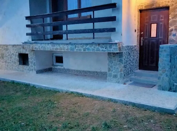 Penzion U Krbu بيت ضيافة لوكيت